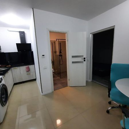 House Side By Side Apartment Brasov Exterior photo