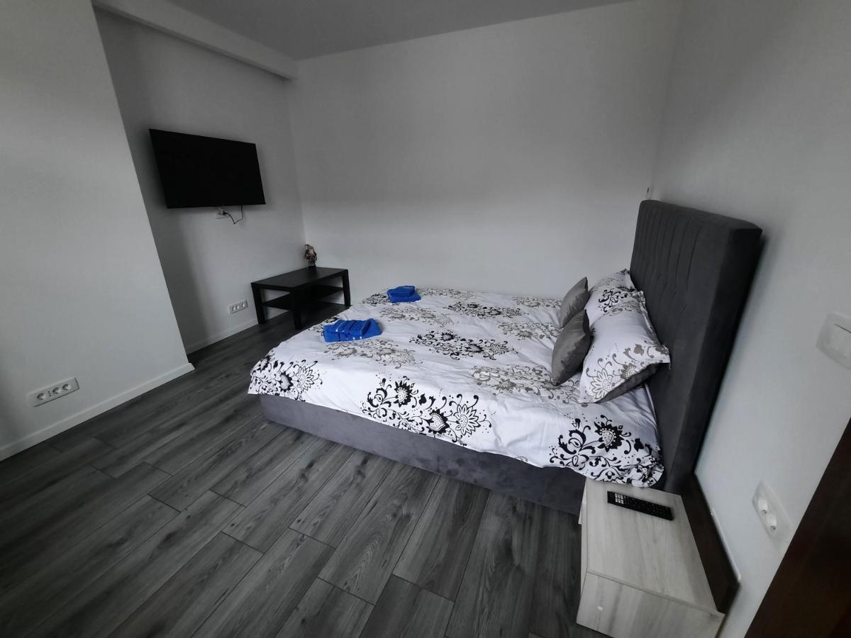 House Side By Side Apartment Brasov Exterior photo
