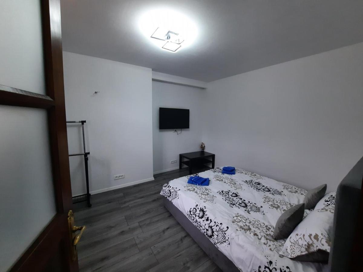 House Side By Side Apartment Brasov Exterior photo