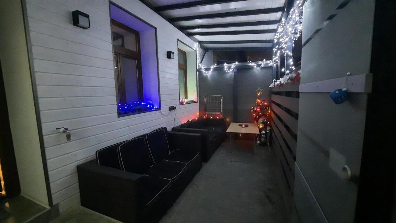 House Side By Side Apartment Brasov Exterior photo